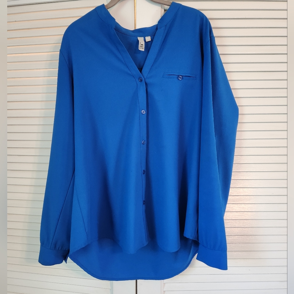 Kut from the Kloth Blue Button Down Size XL